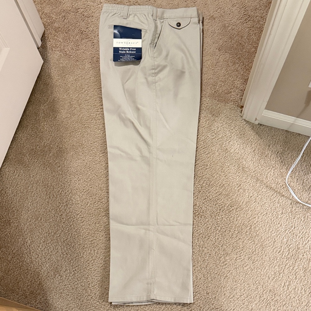 Towncraft Men's 38W x 29L Cream Wrinkle Free, Stain Release Chinos, NWT